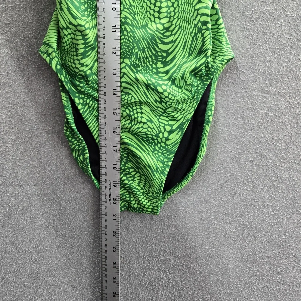 Nike Women Swimwear 4 Green One-Piece Geometric Geo Alloy Modern Cut Out